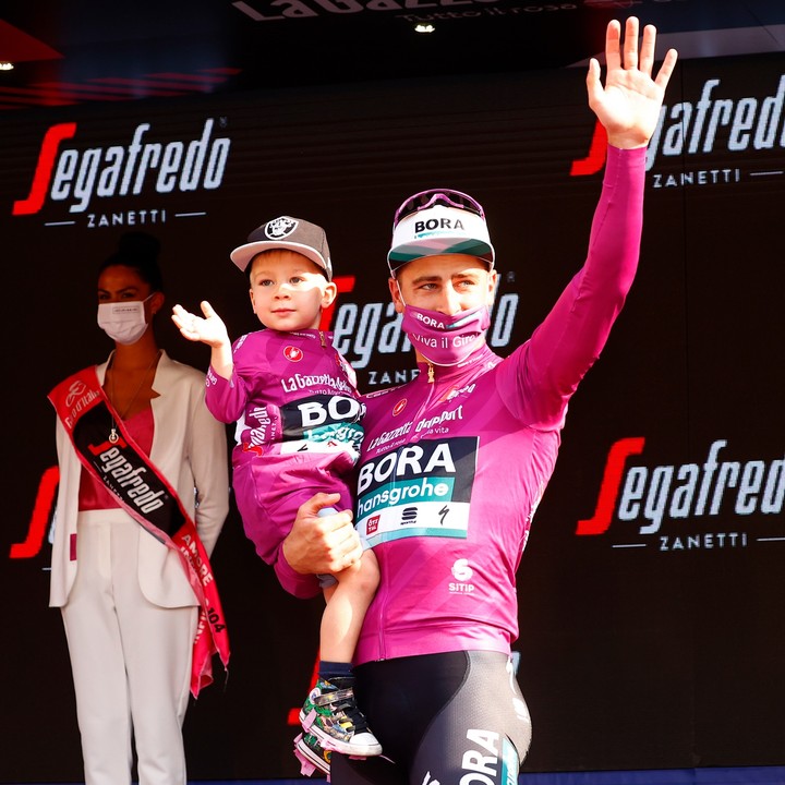 Hrdý Sagan ukázal syna Marlona v cyklámenovom drese